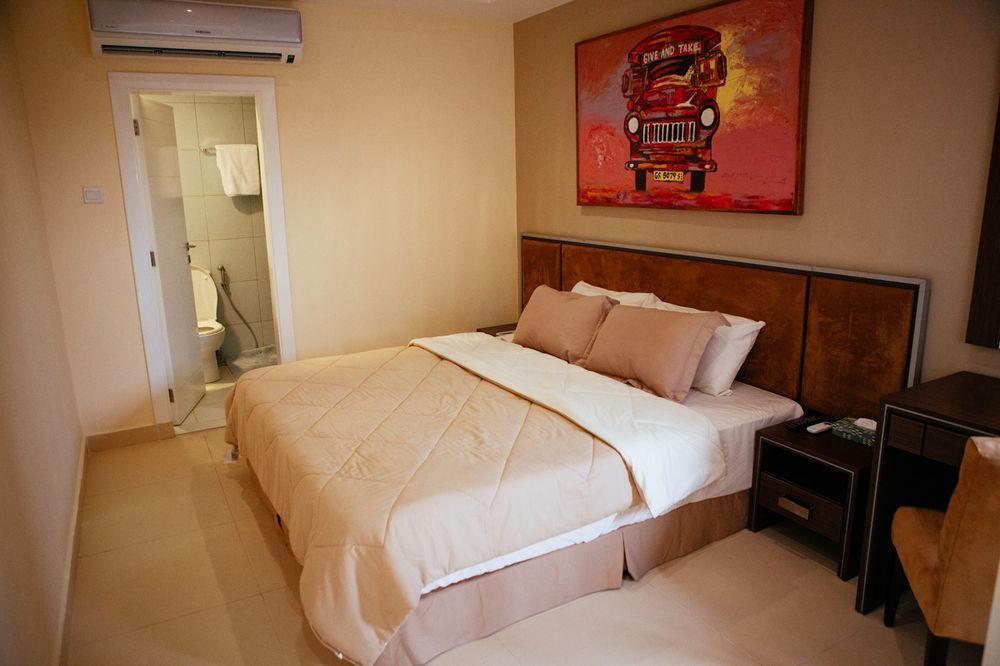 Frankie'S Foods And Rooms Accra Kültér fotó
