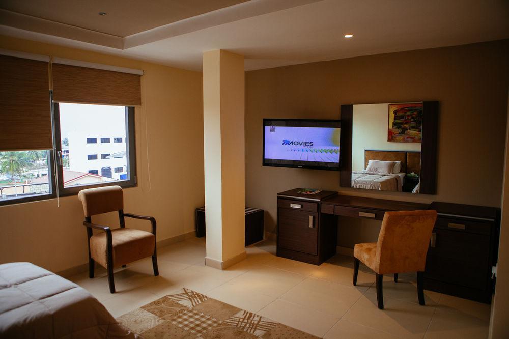Frankie'S Foods And Rooms Accra Kültér fotó