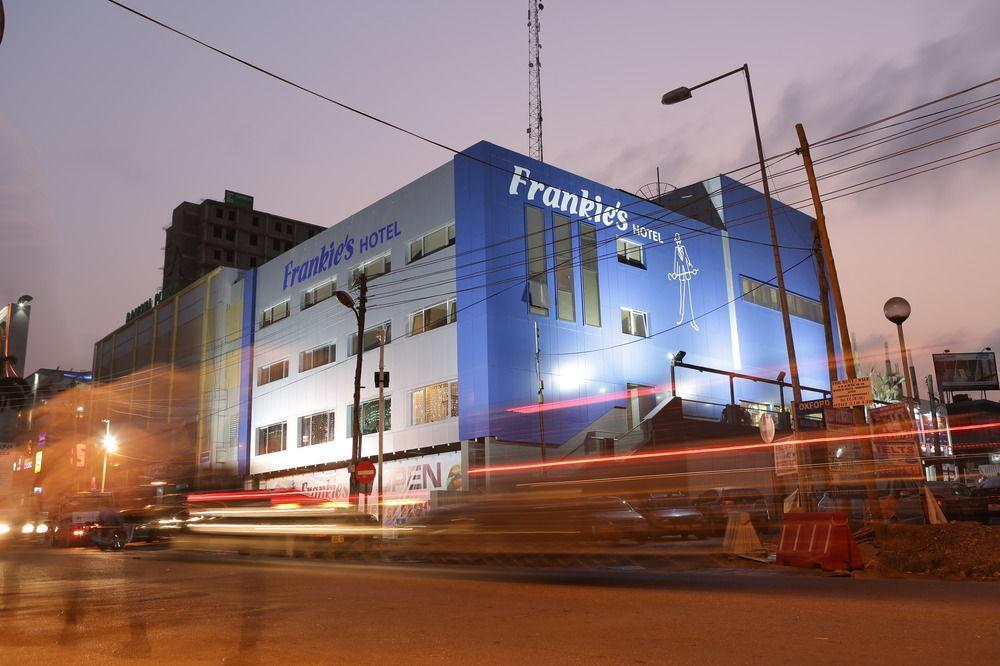 Frankie'S Foods And Rooms Accra Kültér fotó